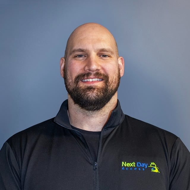 Headshot photo of Dan