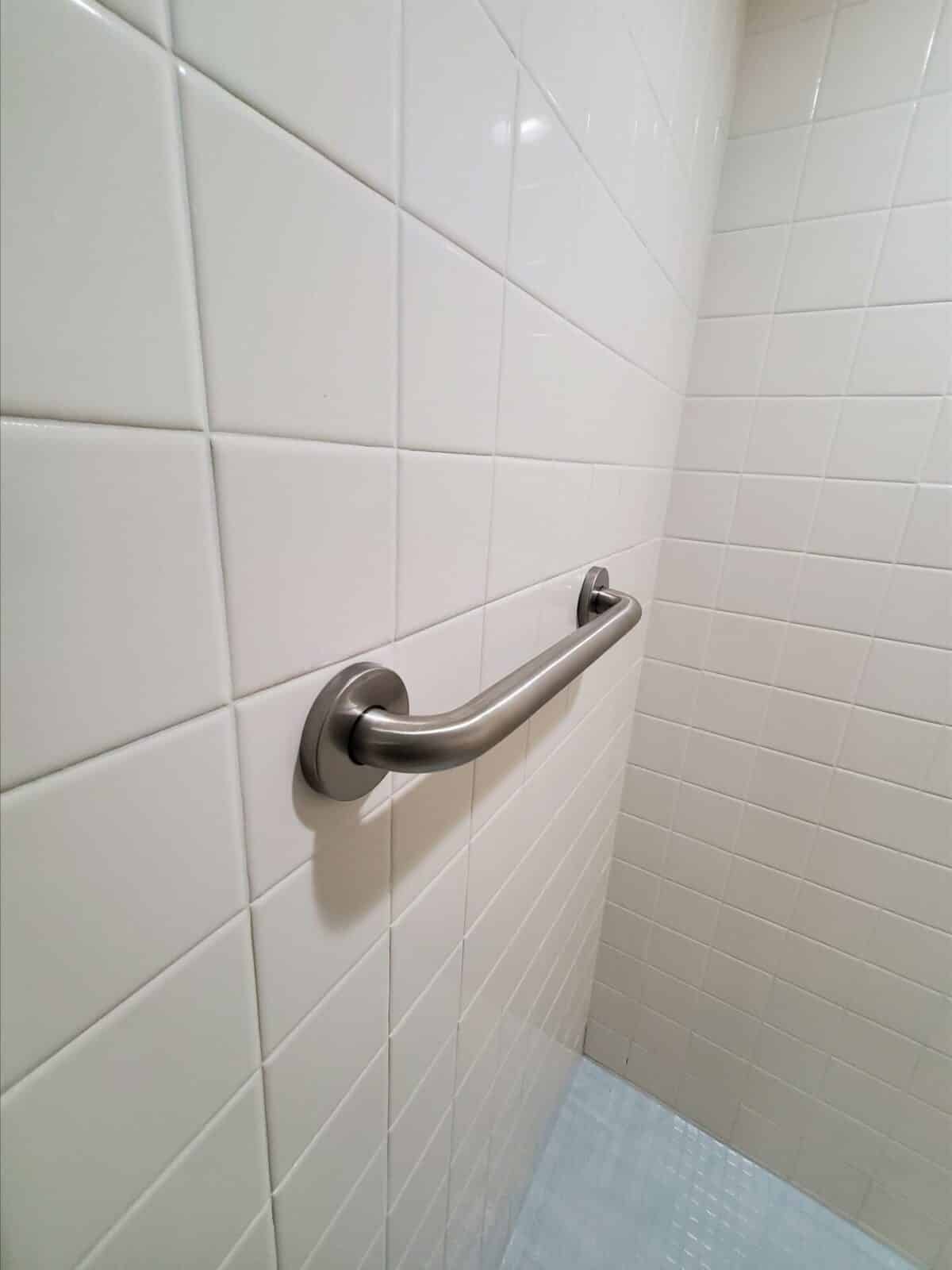 Grab Bar