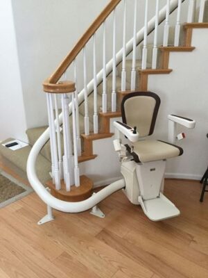 What are the Benefits of a Stair Lift for Seniors?