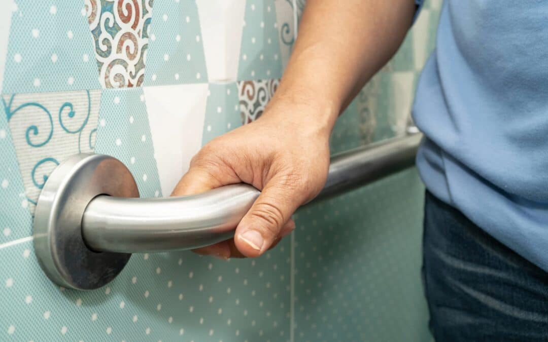 Key Benefits of Grab Bars in Bathrooms