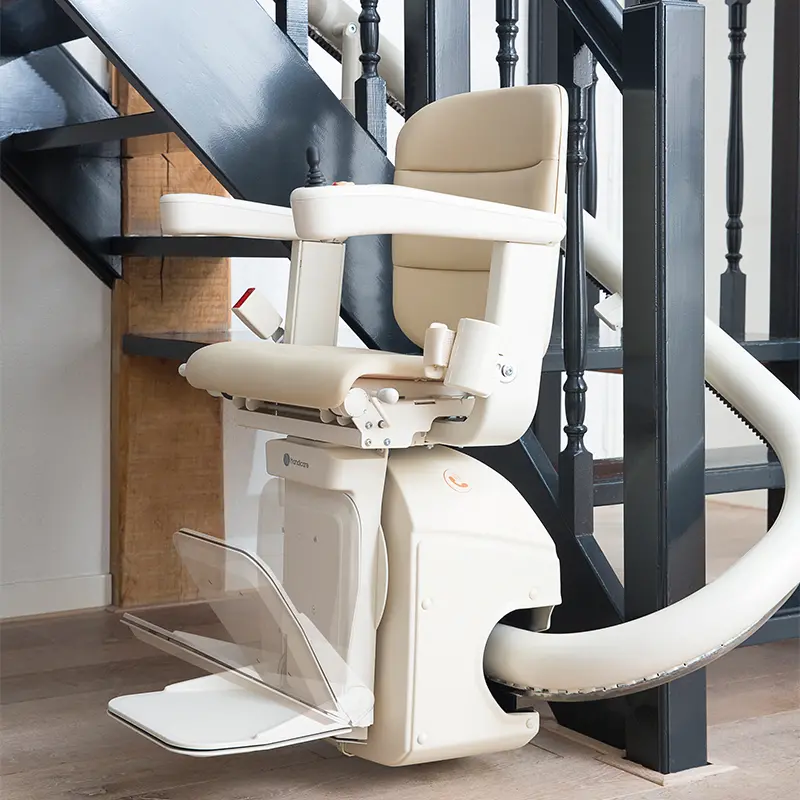 Handicare Freecurve Indoor Stairlift2