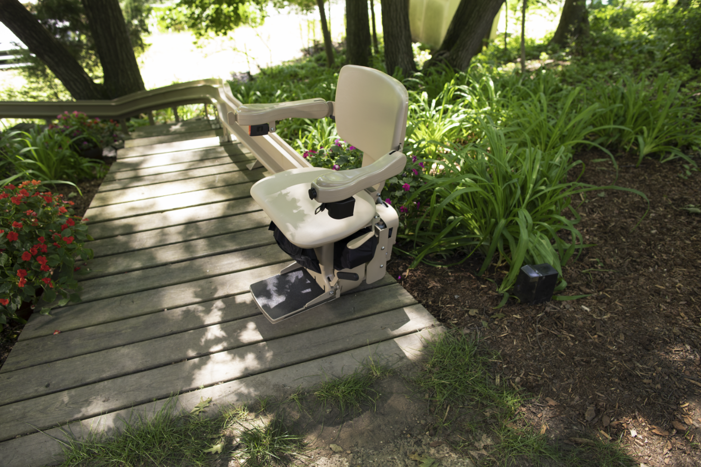 Bruno curved outdoor stair lift 2