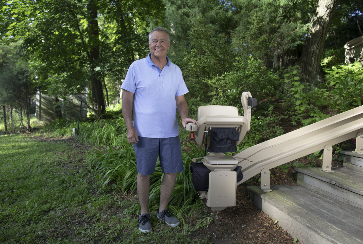 Bruno Elite Outdoor Curved Stairlift