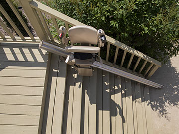 bruno elite straight outdoor stair lift 360x270 3